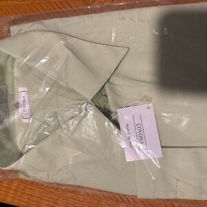 COVONA Light Green Dress Shirt